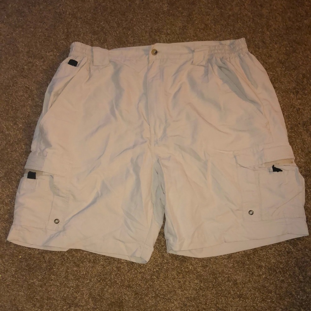 Beige; Bermuda shorts; World Wide Sportsman; size 40